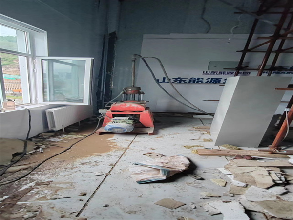 汇川地基基础下沉墙体裂缝加固注浆顶升施工